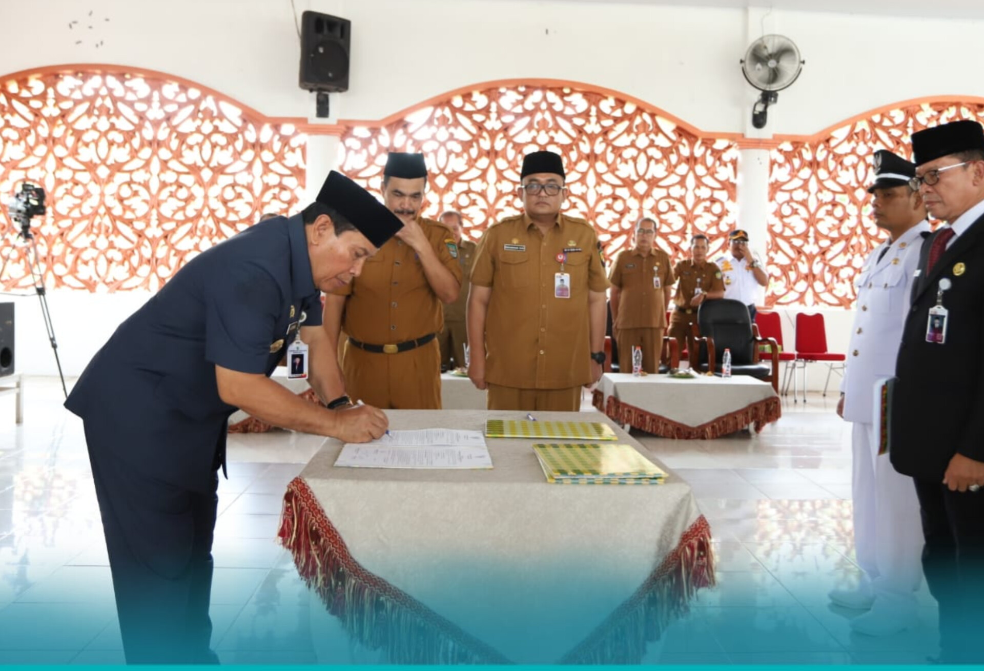 Rotasi Dan Mutasi Pejabat Eselon Ii Iii Dan Iv Dilingkungan Pemkab